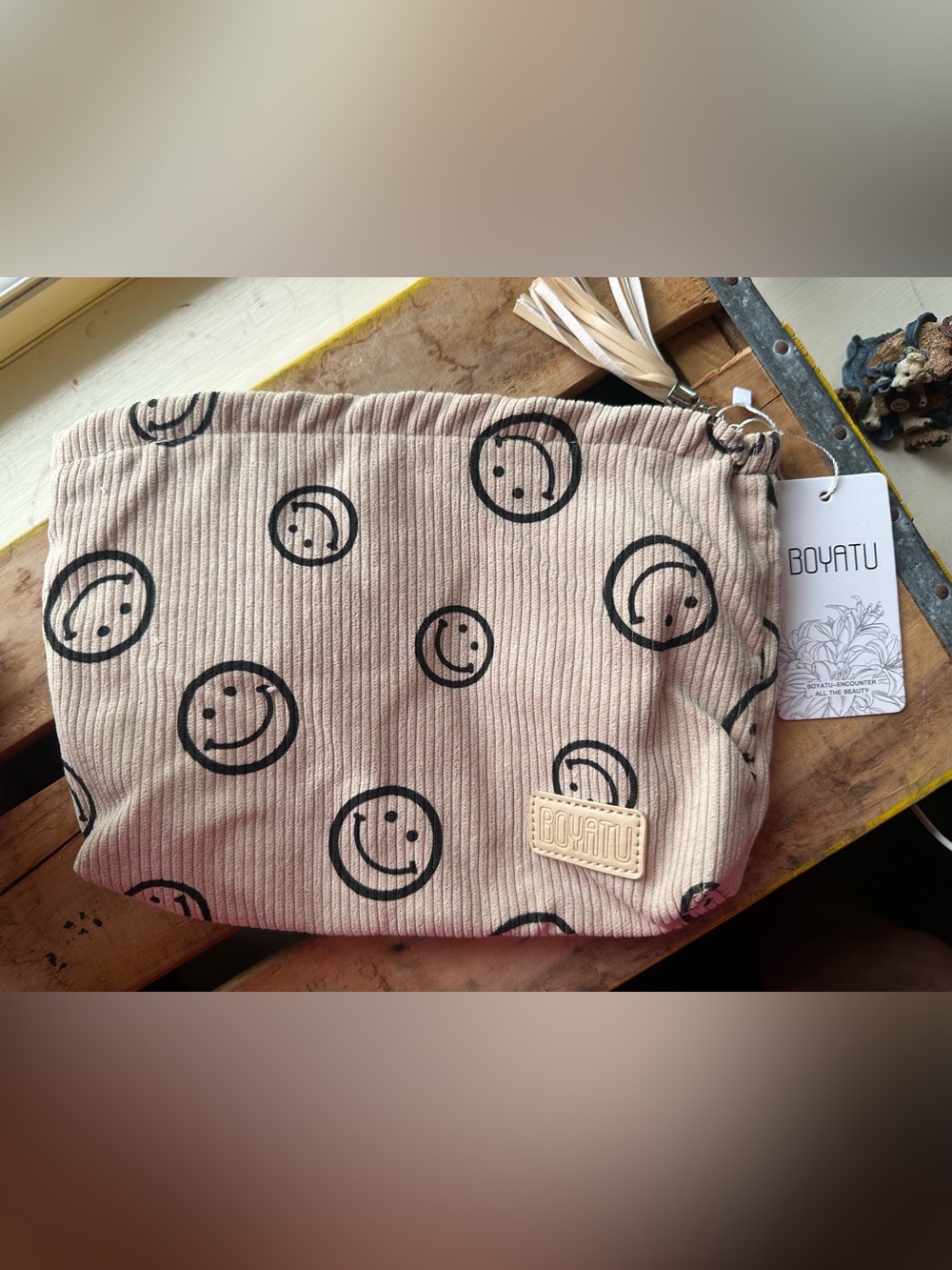 BOYATU Smiley Face Ribbed Corduroy Travel Makeup Bag: Machine Washable NIP - Picture 4 of 10